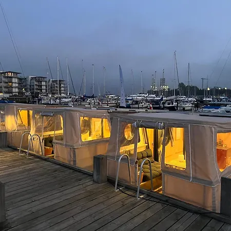 Hotel na wodzie Maduco Waterfront